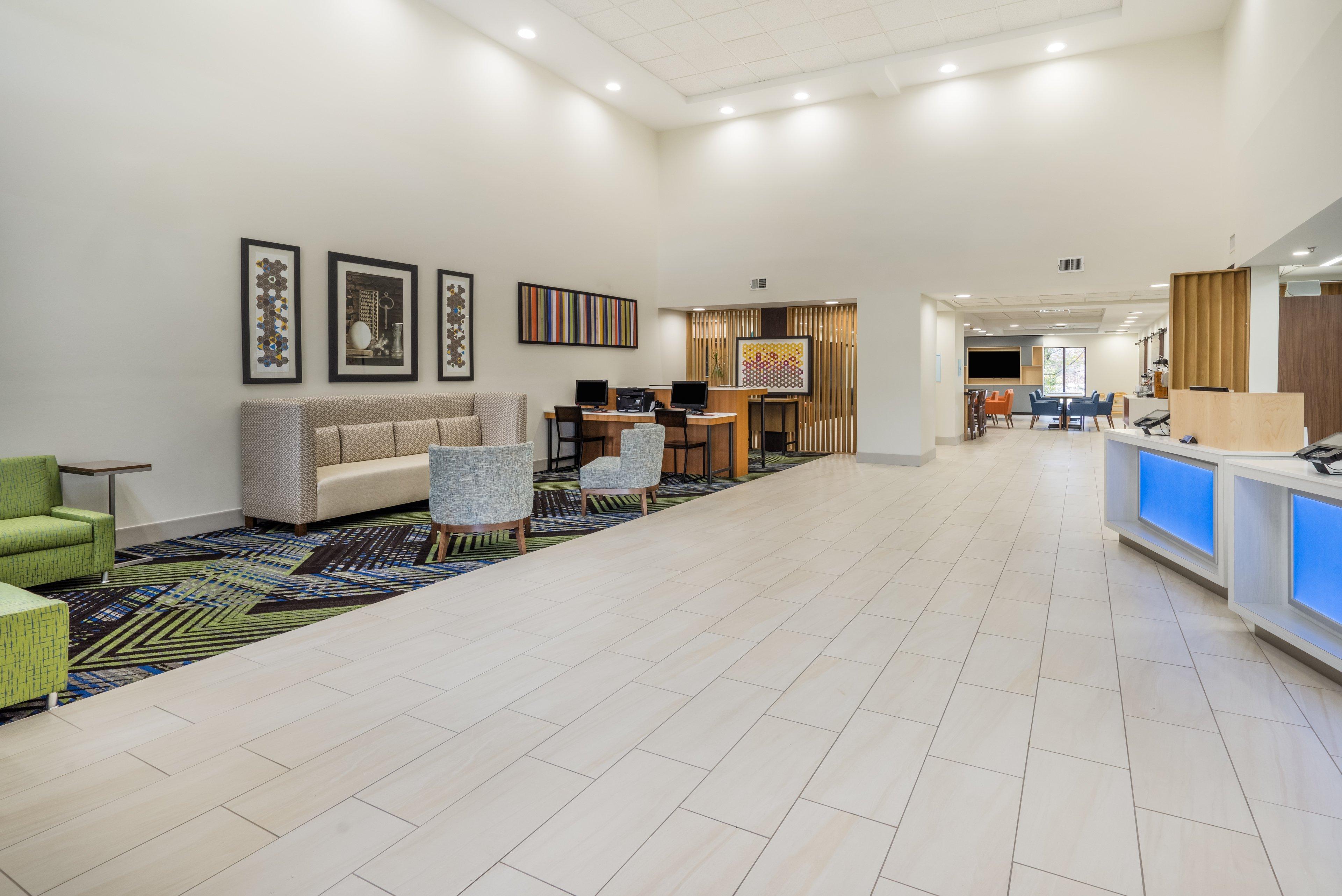 Holiday Inn Express Hotel & Suites Louisville East By Ihg Exterior photo