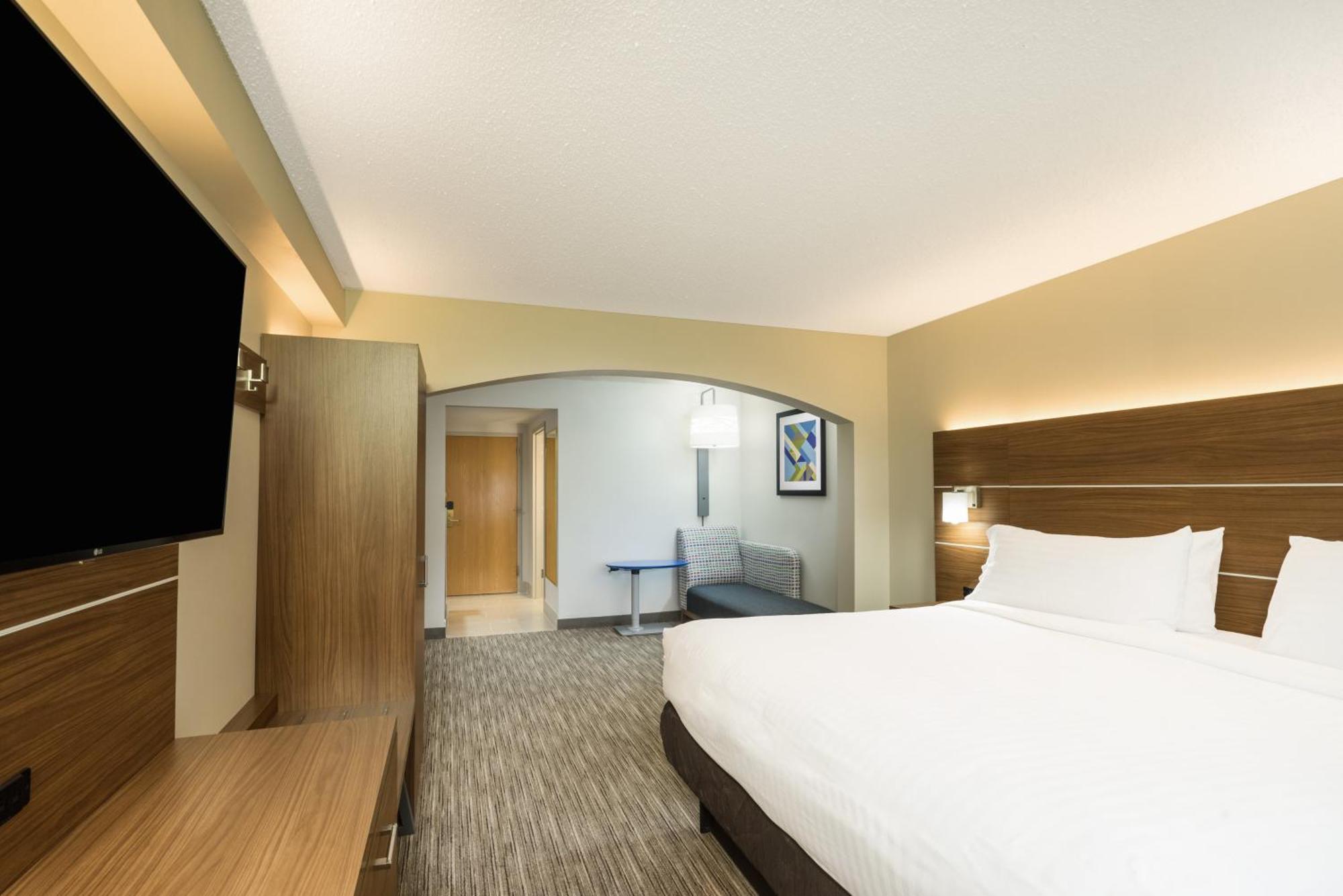 Holiday Inn Express Hotel & Suites Louisville East By Ihg Exterior photo