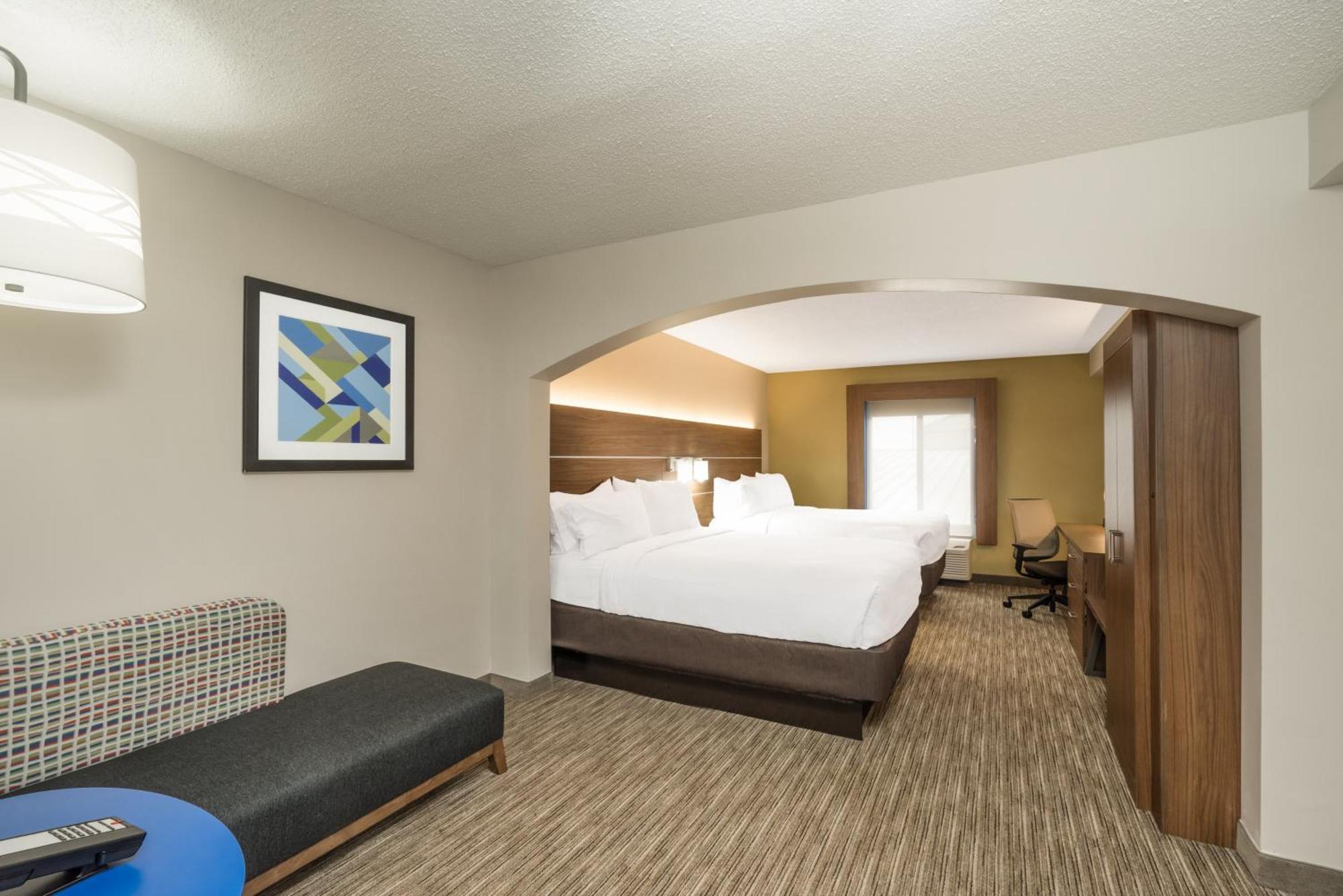 Holiday Inn Express Hotel & Suites Louisville East By Ihg Exterior photo