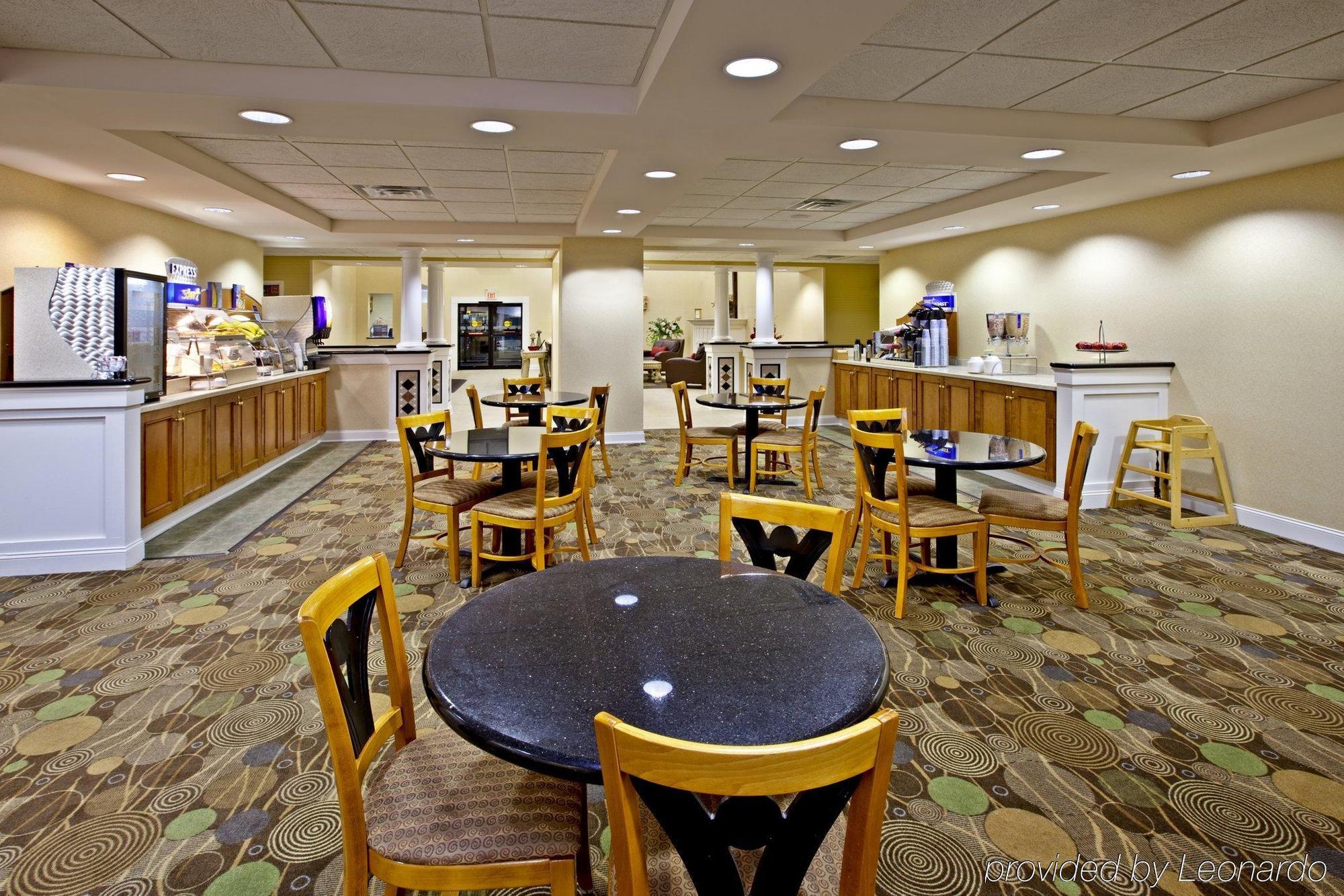 Holiday Inn Express Hotel & Suites Louisville East By Ihg Exterior photo